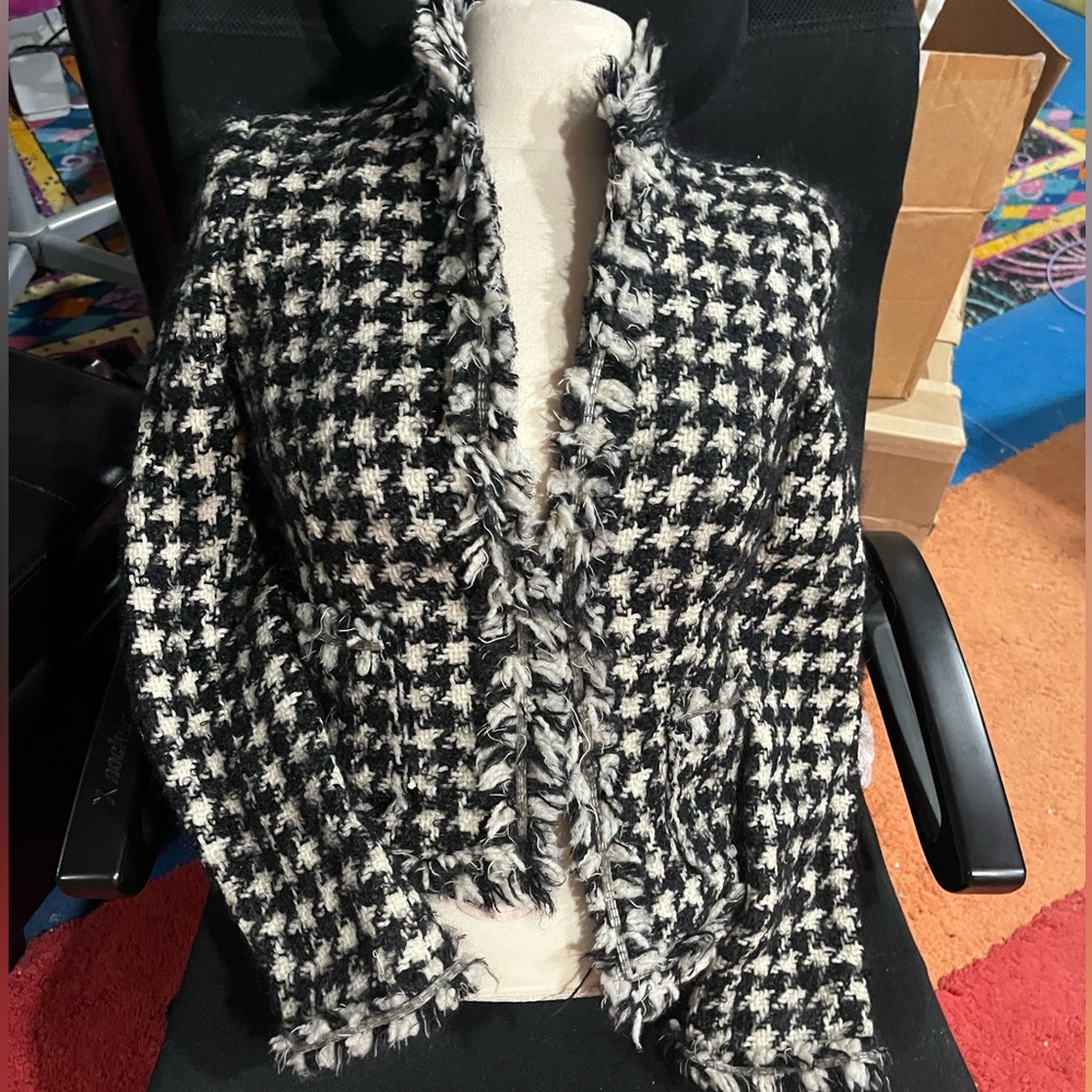 Walter houndstooth blazer B&W luxury !fantastic condition,silver beading,lining